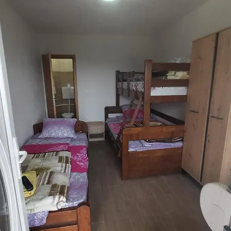 Apartment Kuca Sa Lepim Pogledom - Porodica Colovic