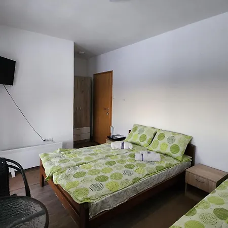 Kuca Sa Lepim Pogledom - Porodica Colovic * Rudno