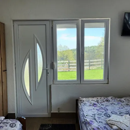 Kuca Sa Lepim Pogledom - Porodica Colovic * Rudno