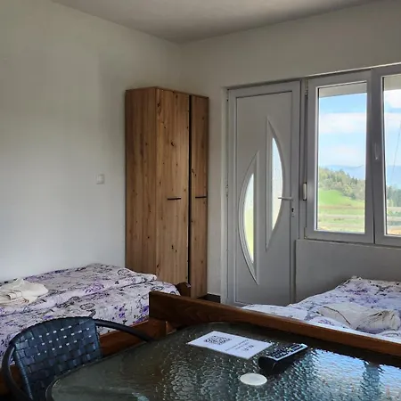 Kuca Sa Lepim Pogledom - Porodica Colovic Apartment *
