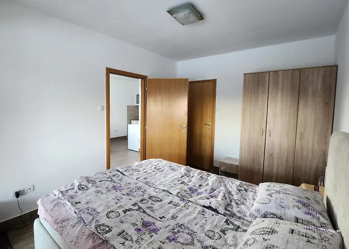 Kuca Sa Lepim Pogledom - Porodica Colovic