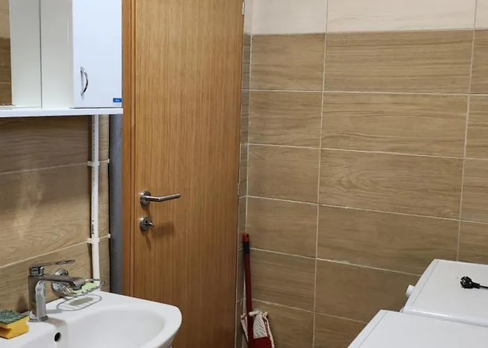 Kuca Sa Lepim Pogledom - Porodica Colovic