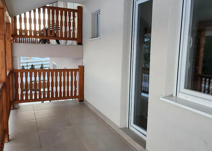 Kuca Sa Lepim Pogledom - Porodica Colovic *