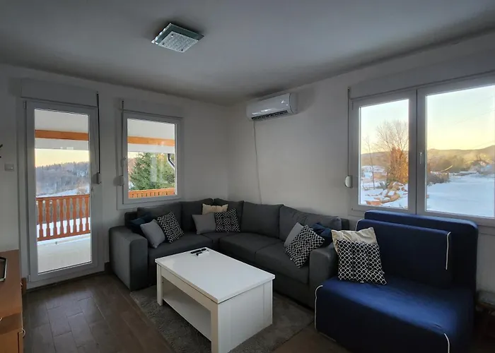 Kuca Sa Lepim Pogledom - Porodica Colovic