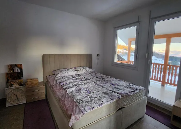 Kuca Sa Lepim Pogledom - Porodica Colovic *