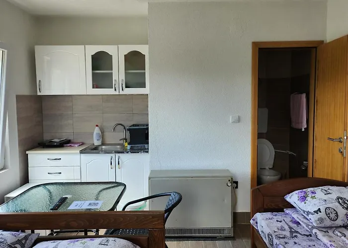 Kuca Sa Lepim Pogledom - Porodica Colovic *