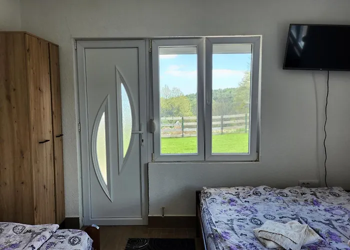 Kuca Sa Lepim Pogledom - Porodica Colovic * Rudno