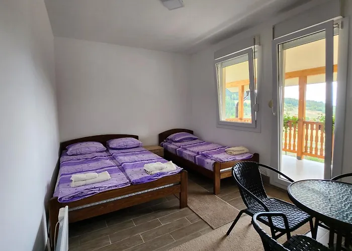 Kuca Sa Lepim Pogledom - Porodica Colovic 아파트 Rudno