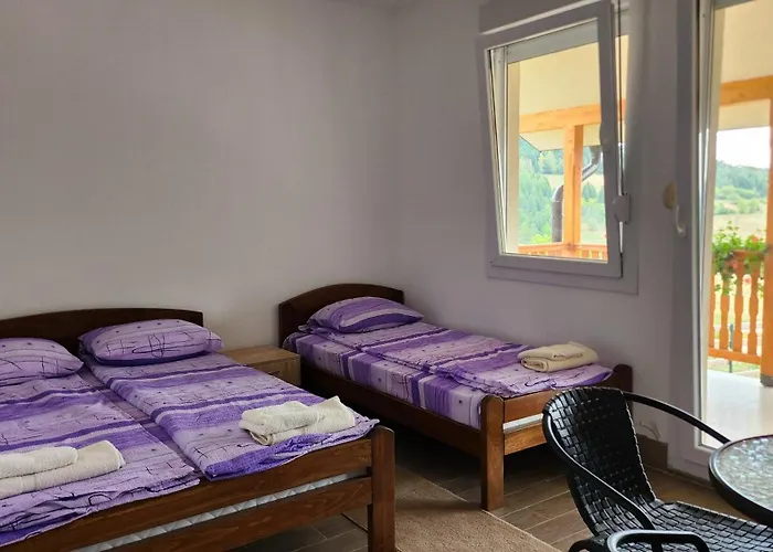 Kuca Sa Lepim Pogledom - Porodica Colovic 아파트 Rudno